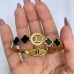 Decorative link bracelet